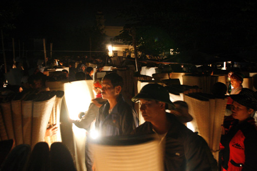 Di cho ma o thai binh